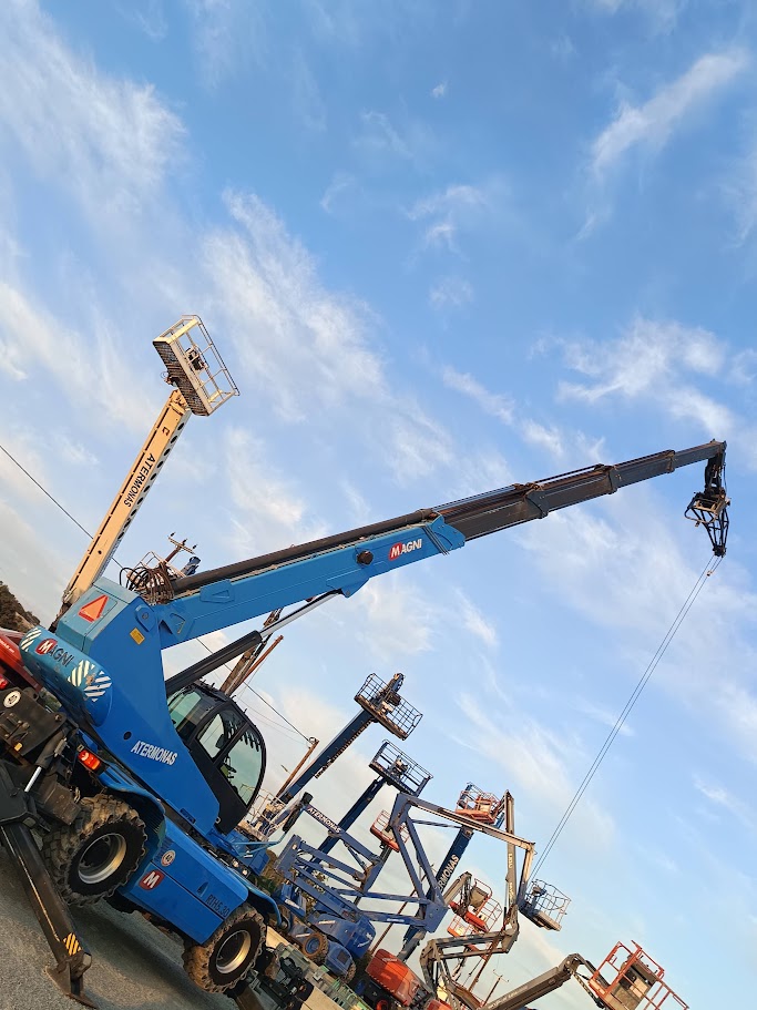 Magni RTH 5.30 Rotating Telehandler – Maximum Reach, Precision & Safety