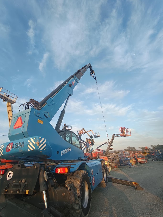 Magni RTH 5.30 Rotating Telehandler – Maximum Reach, Precision & Safety - Image 3